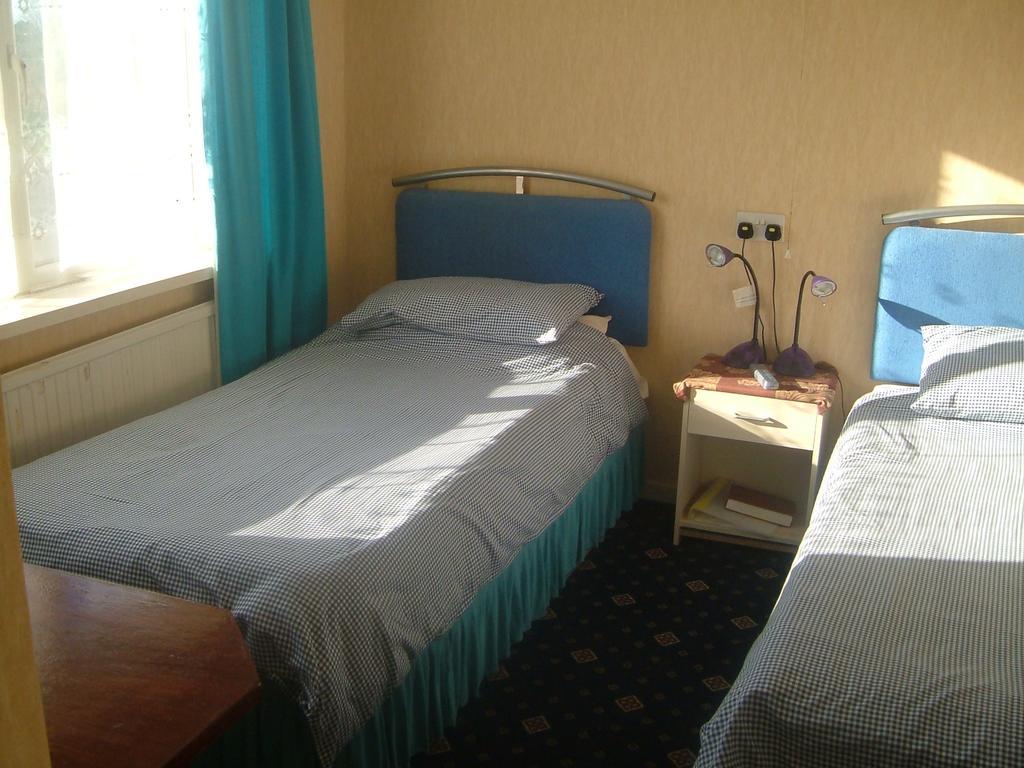 Tremains Guest House Bridgend (Wales) Quarto foto