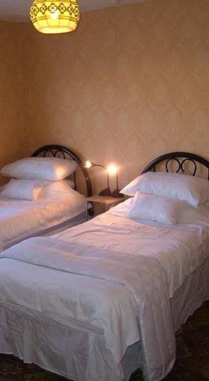 Tremains Guest House Bridgend (Wales) Exterior foto